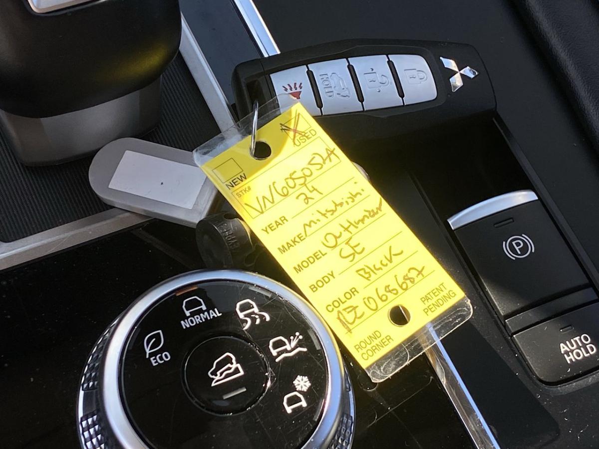 Used 2024 Mitsubishi Outlander SE in Mission Viejo, CA