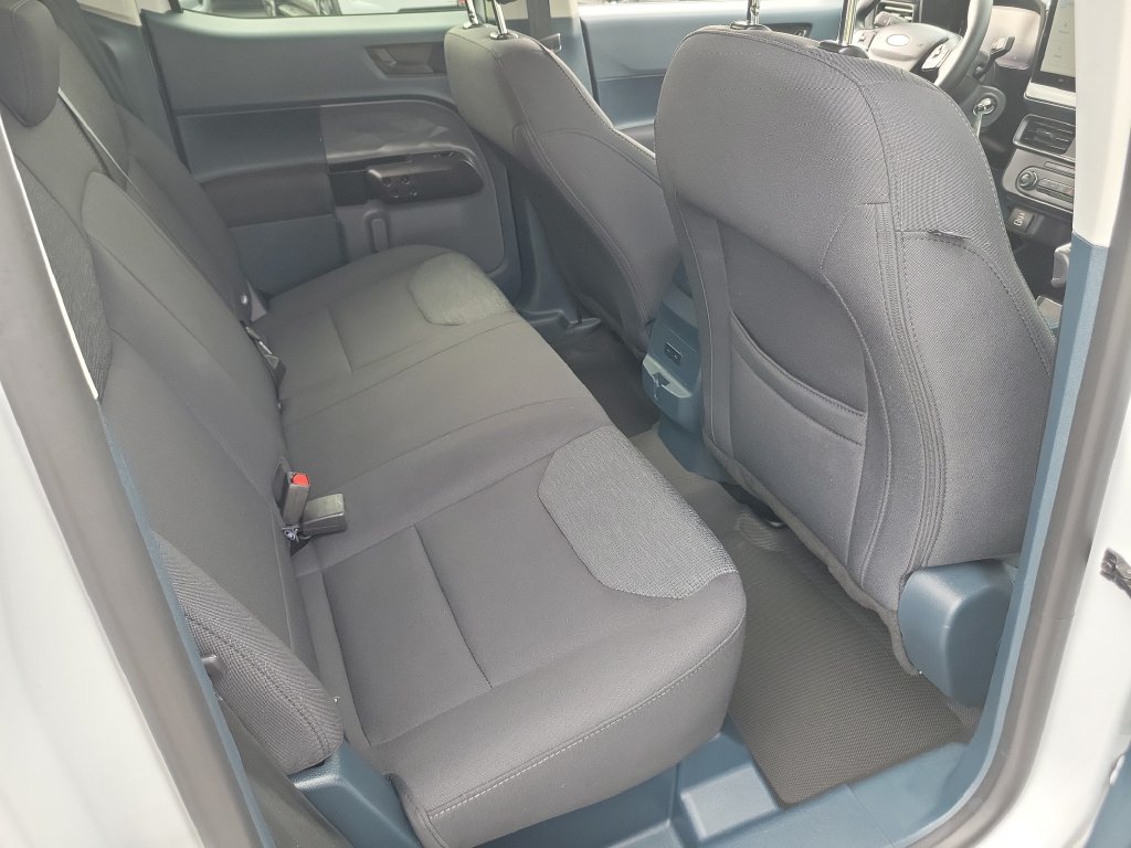 2025 Ford Maverick XL - Photo 17